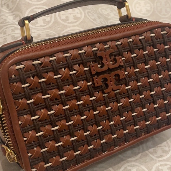 Tory Burch Britten Woven Small Top Handle Case - Picture 8 of 13
